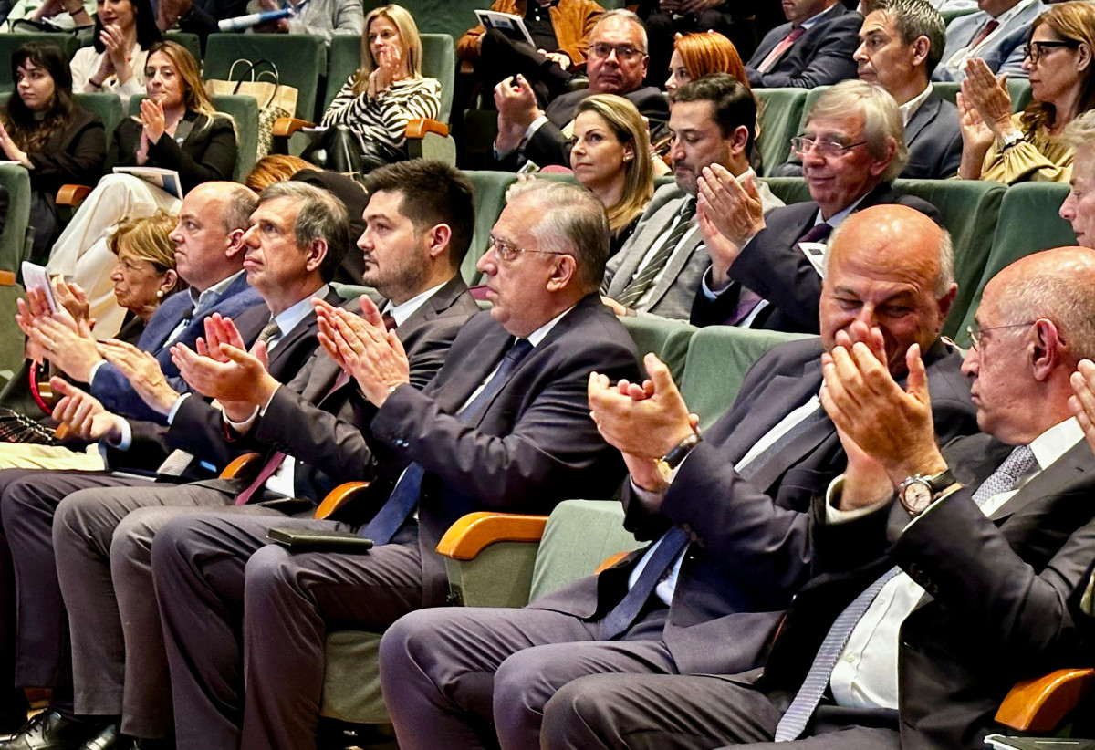 Θεοδωρικάκος: Καταργούμε το πλαφόν αλλά να μην υπάρξουν...αδικαιολόγητες αυξήσεις