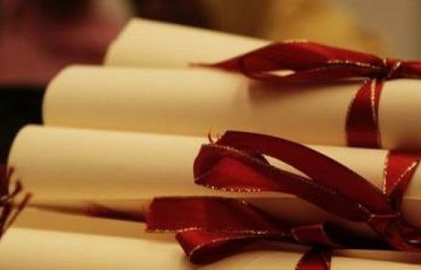 Mπήκε Εισαγγελέας για τα πτυχία μαϊμού
