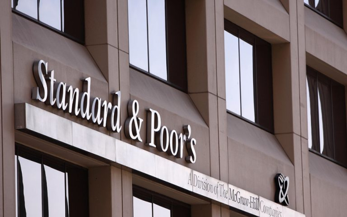 Θα αναβαθμίσει την Ελλάδα η S&amp;P; Τι προβλέπουν οι αναλυτές