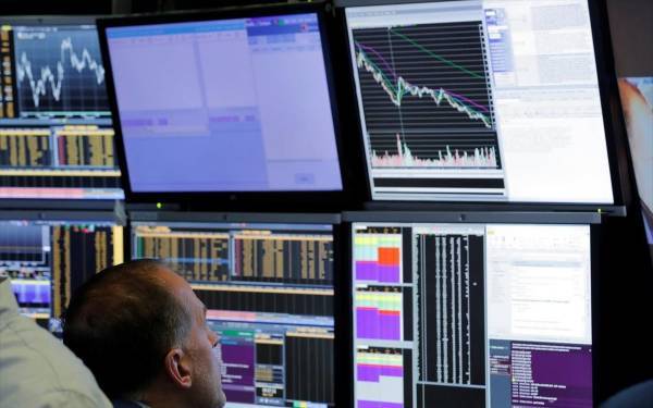 Στην έκδοση 7ετούς ομολόγου προχωρά η Ελλάδα