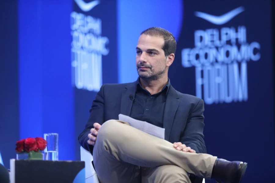 Ο Γαβριήλ δίνει τον κρίνο στην Εφη και τα μαχαίρια ακονίζονται για τον (πιθανό) δεύτερο γύρο