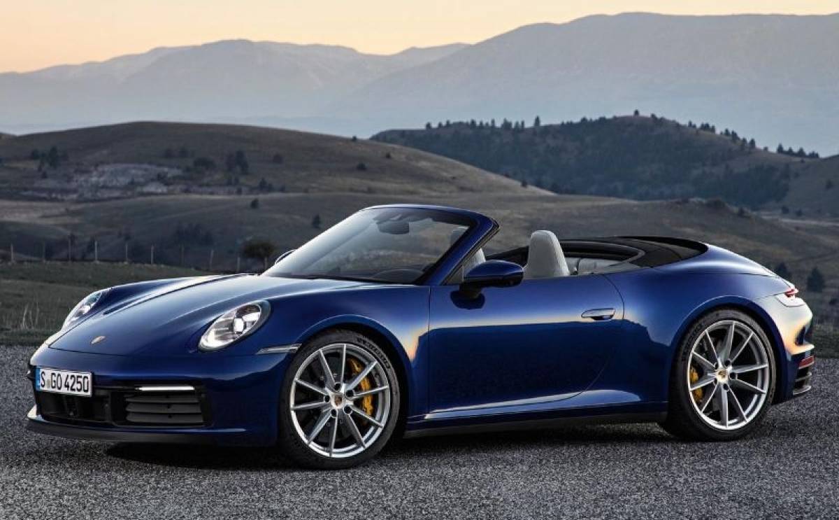 Νέα Porsche 911 Cabriolet: Το μοντέλο που σέβεται το παρελθόν