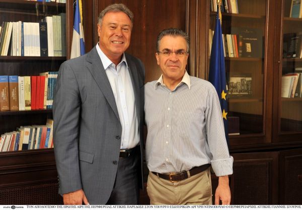 Γ. Σγουρός: Παρέδωσε τον απολογισμό πεπραγμένων της θητείας του στον Α. Ντινόπουλο