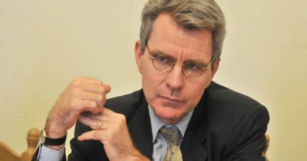 Πάιατ: Έχουμε δεσμευτεί να στηρίξουμε την ελληνική οικονομία και επιχειρηματικότητα