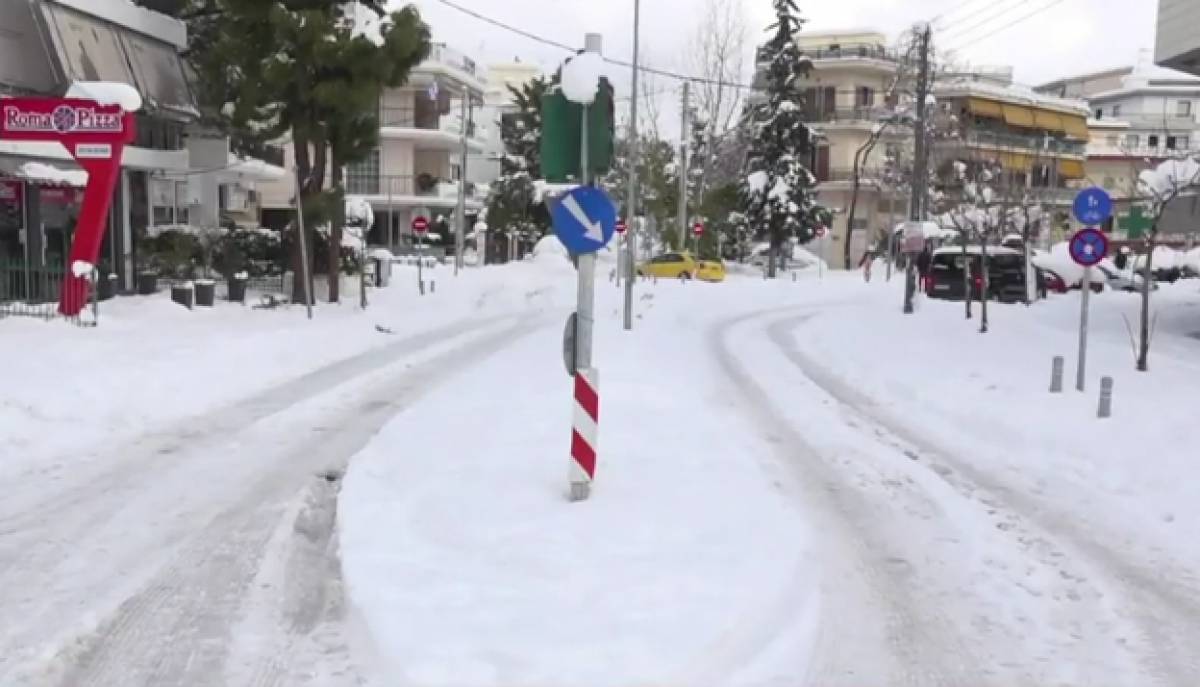 Αττική: Ποιοι δρόμοι είναι ακόμα κλειστοί- Πού χρειάζονται αλυσίδες