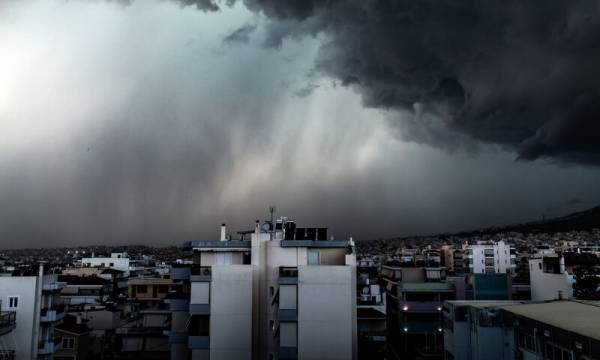 Κακοκαιρία εξπρές έως τη Δευτέρα με βροχές, καταιγίδες και χιόνια