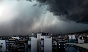 Κακοκαιρία εξπρές έως τη Δευτέρα με βροχές, καταιγίδες και χιόνια