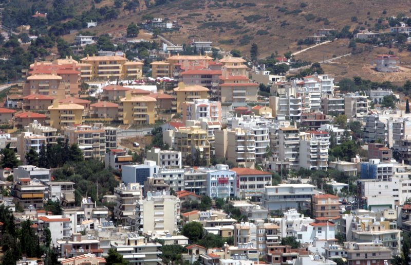 Παράταση της αναστολής πλειστηριασμών ζητούν 10 βουλευτές της ΝΔ