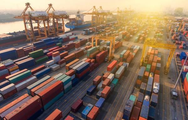 ΠΣΕ: Τα τρόφιμα κράτησαν ψηλά τις ελληνικές εξαγωγές τον Φεβρουάριο
