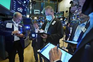 Με νέα ρεκόρ έκλεισε την εβδομάδα η Wall Street