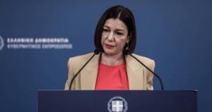 Πελώνη: Δεν τίθεται ζήτημα απολύσεων μη εμβολιασμένων πολιτών