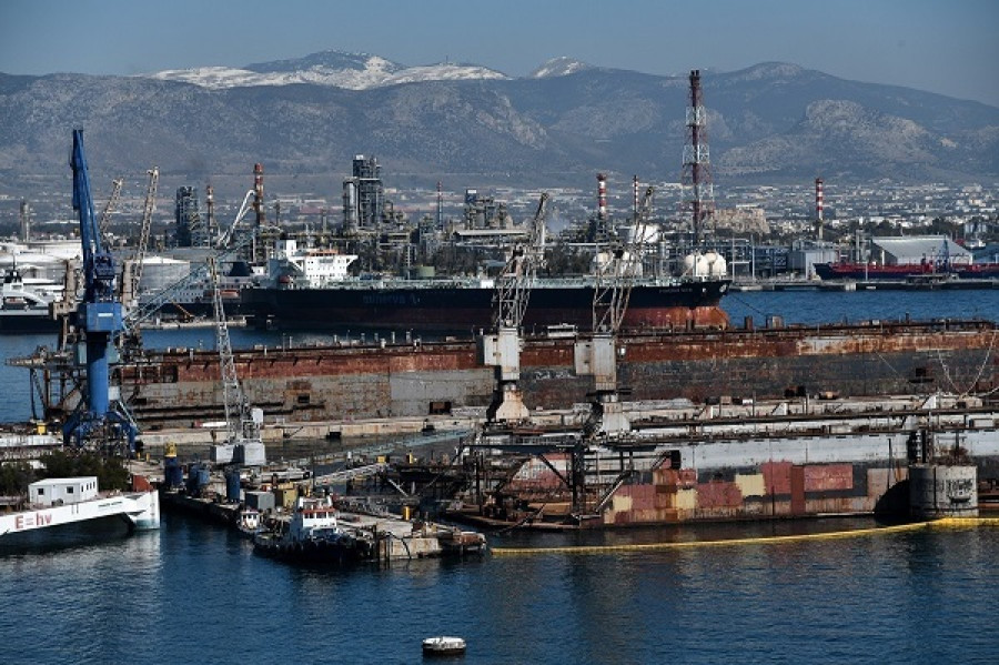 ΓΣΕΕ: Καταγγελίες για μη καταβολή των δώρων στα ναυπηγεία Ελευσίνας