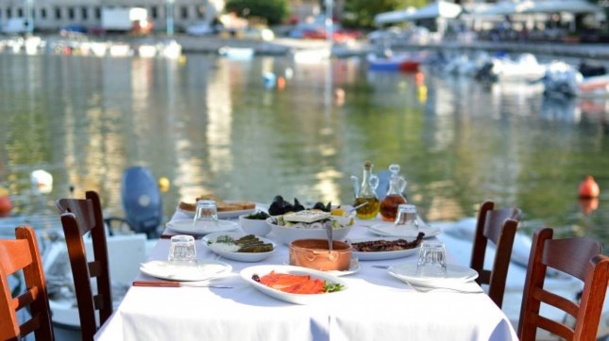 Η «μάχη» του delivery για κρεοπωλεία και ταβέρνες