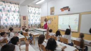 ΕΛΣΤΑΤ: Αυξήθηκε το διδακτικό προσωπικό, μειώθηκαν οι σχολικές μονάδες