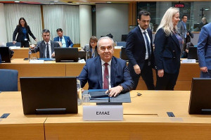 Παπαθανάσης: Να διασφαλίσουμε την ισότιμη πρόσβαση στις επενδύσεις