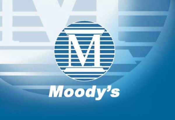 Moody&#039;s: Πιθανόν να υποβαθμίσει την Ελλάδα σε &quot;junk&quot;