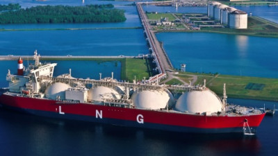Η Κίνα αναστέλλει τις πωλήσεις LNG σε ξένους αγοραστές