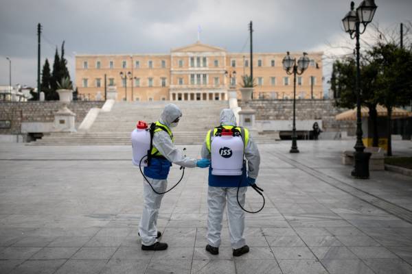 Economist: Αποφυγή των καθολικών lockdowns στην μετα-Covid εποχή