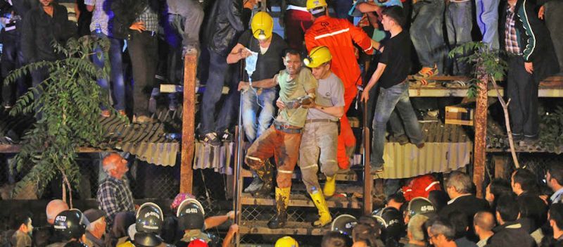 Θρήνος στην Τουρκία για το "ανθρακωρυχείο του θανάτου"- Οργή για τον Ερντογάν που δήλωσε ότι είναι "συνηθισμένα" τέτοια δυστυχήματα!