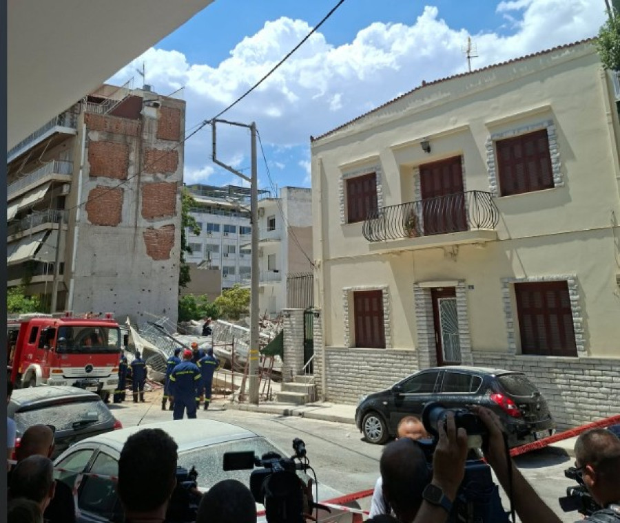 Κατάρρευση πολυκατοικίας στα Πετράλωνα: Εισαγγελική έρευνα για τα αίτια – Ελεύθεροι οι πέντε εμπλεκόμενοι