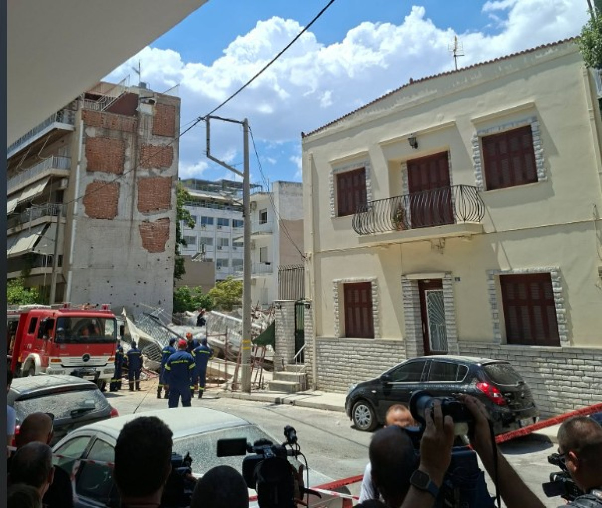 Κατάρρευση πολυκατοικίας στα Πετράλωνα: Εισαγγελική έρευνα για τα αίτια – Ελεύθεροι οι πέντε εμπλεκόμενοι