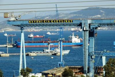 Ναυπηγεία Ελευσίνας: Υπέρογκα χρέη και καταγγελίες για απάτες με offshore και «περίεργες» συναλλαγές