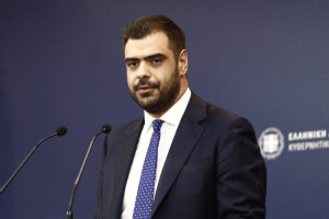 Μαρινάκης για ομόφυλα ζευγάρια: Θέλουμε υπερψήφιση- Δεν ζητάμε αποχή