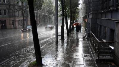 Καιρός: Βροχές, σφοδροί άνεμοι και πτώση της θερμοκρασίας