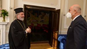Με τον Αρχιεπίσκοπο Θυατείρων & Μ.Βρετανίας Νικήτα συναντήθηκε ο Δένδιας