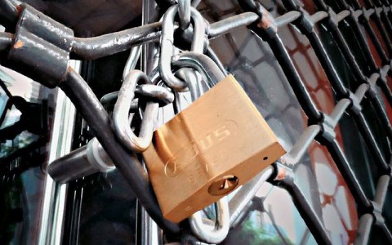 Το φάντασμα της χρεοκοπίας «πλανάται» πάνω από 200.000 επιχειρήσεις