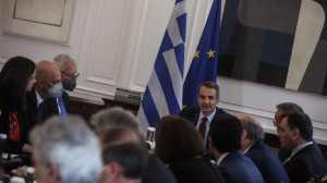 Οι δια ζώσης συνεδριάσεις του υπουργικού και τα… στερητικά σύνδρομα