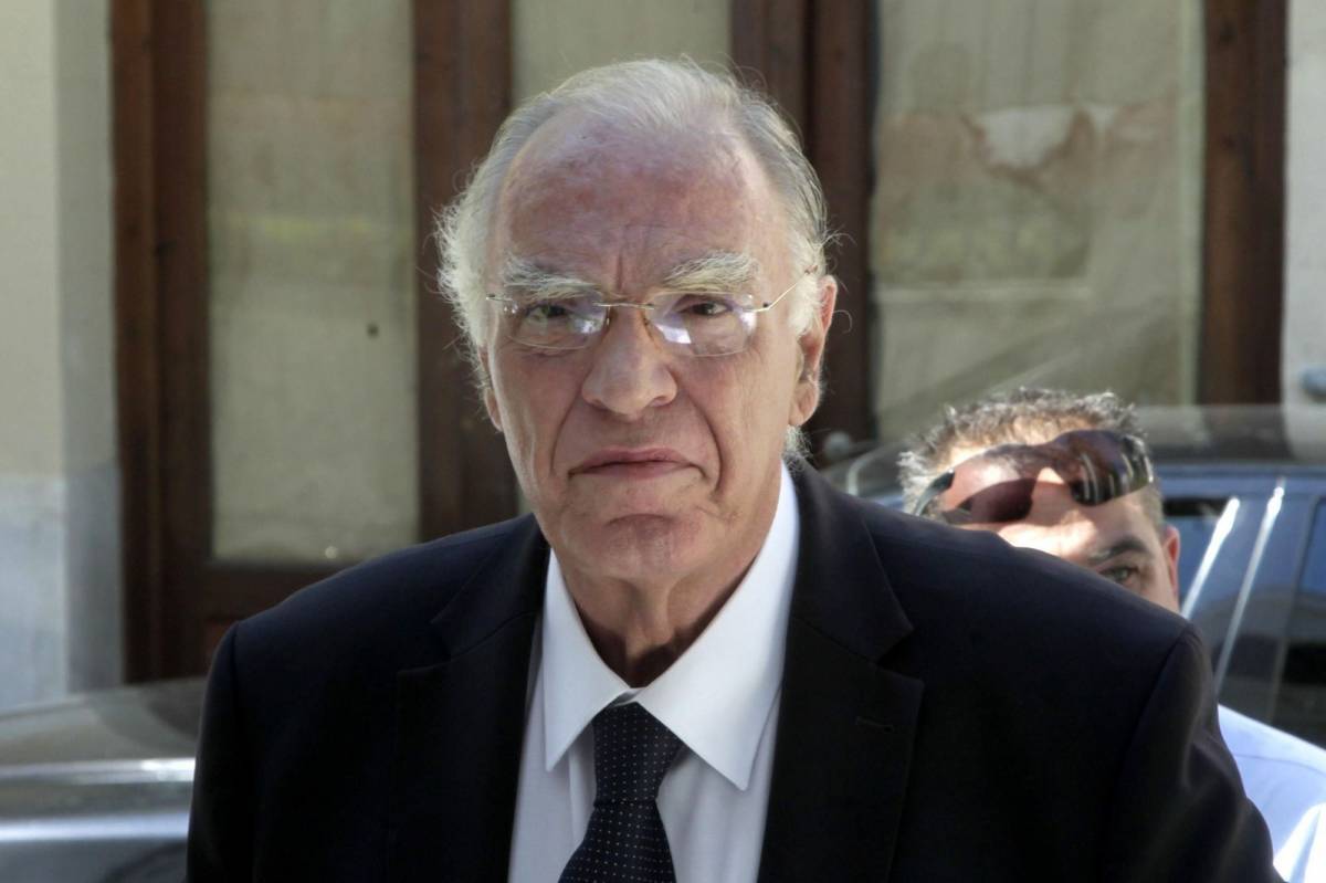 Λεβέντης για Σκοπιανό: Προδοσία η σύνθετη ονομασία