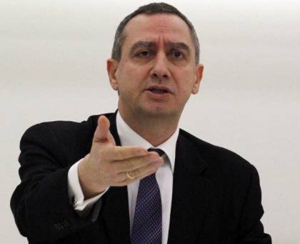 Μιχελάκης καλεί Κακλαμάνη και Τζιτζικώστα να "αποσυρθούν"