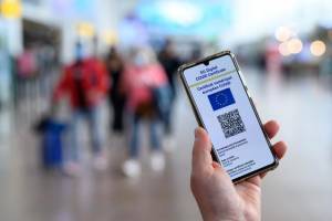 Κομισιόν: Δεν έχει ημερομηνία λήξης το ευρωπαϊκό πιστοποιητικό Covid