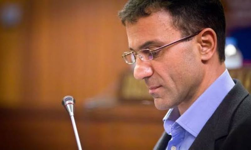 Λαπαβίτσας: Άνευ προηγουμένου η δανειακή σύμβαση