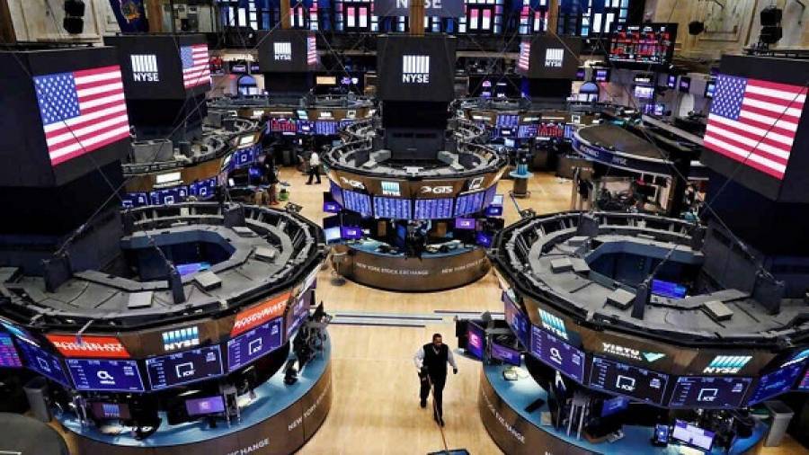 Γεωπολιτικές πιέσεις στη Wall Street