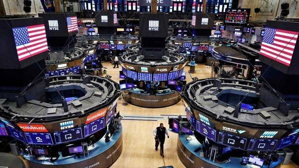 Γεωπολιτικές πιέσεις στη Wall Street