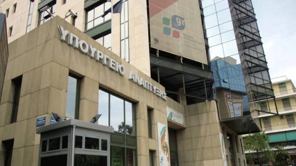 ΥΠΑΝ: Λουκέτο σε έξι επιχειρήσεις λόγω συνωστισμού
