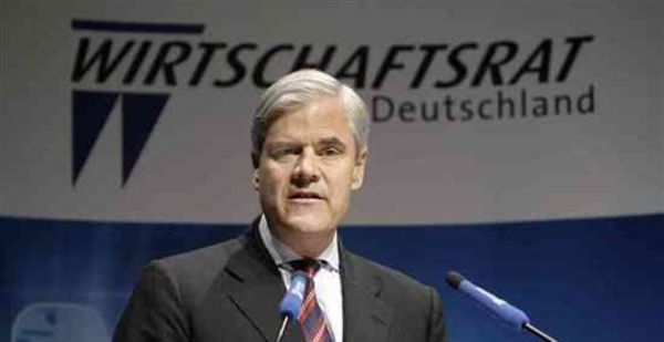 Ντόμπρετ της Bundesbank: Να κλείσουν οι αδύναμες τράπεζες