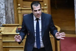 Πλεύρης στη Βουλή: Φυλακή ή επιστροφή για την παράνομη μετανάστευση - Τα σύνορα φυλάσσονται