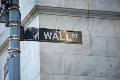 Στα «πράσινα» η Wall Street- Κέρδη 1,5% για τον Nasdaq