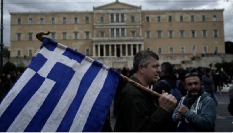 FT: «Όλα δείχνουν επανάληψη του περυσινού καλοκαιριού»