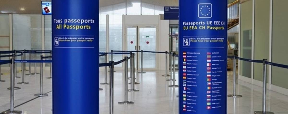 Reuters: Το σχέδιο της Κομισιόν για την επανεκκίνηση των ταξιδιών