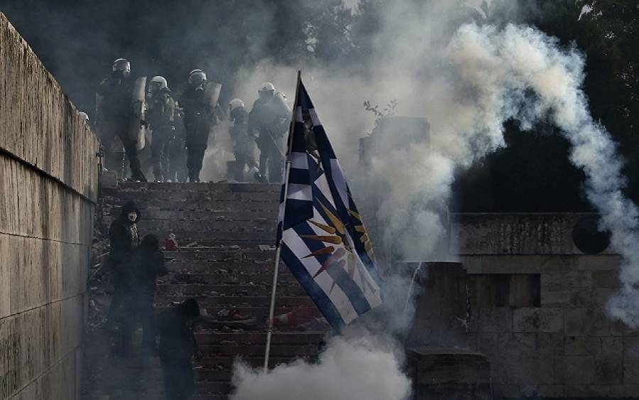 Πολιτικά επεισόδια για τα… επεισόδια