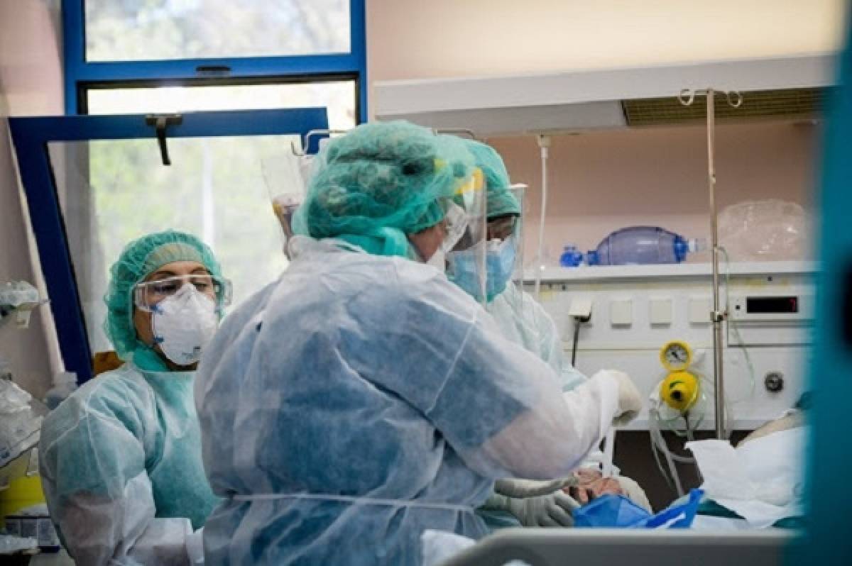 Δοκιμάζεται το σύστημα υγείας από τις αυξημένες διασωληνώσεις