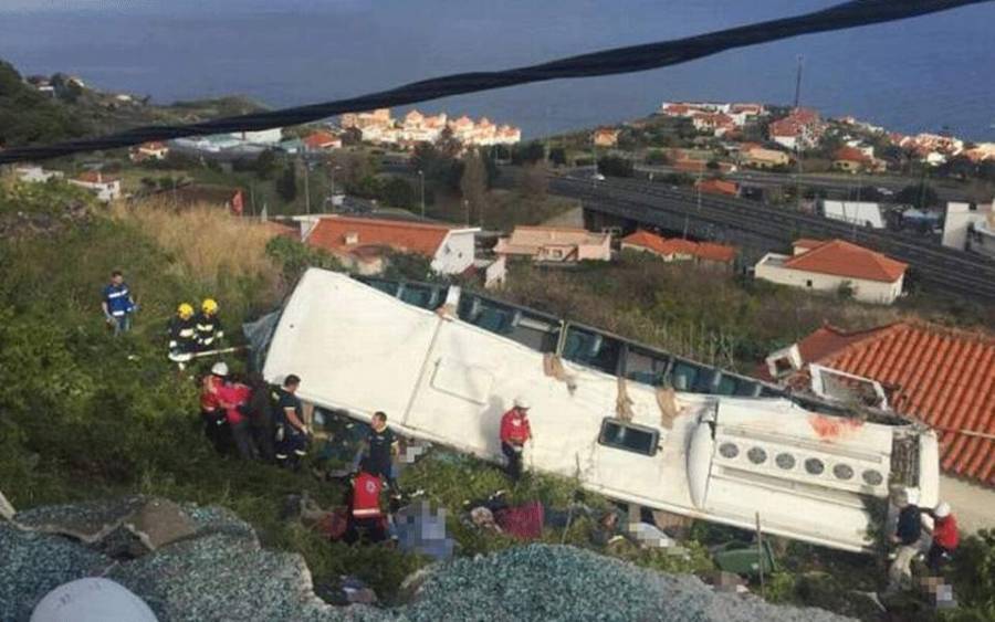 Πορτογαλία: 28 νεκροί μετά από ανατροπή τουριστικού λεωφορείου