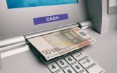 Τι ισχύει για εκτελωνισμούς και πληρωμές στις τραπεζικές αργίες