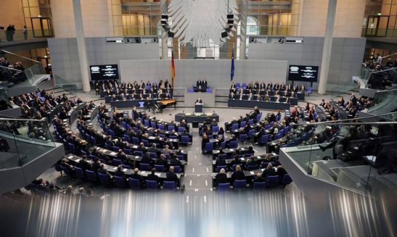 Bloomberg: Το ελληνικό πρόγραμμα κινδυνεύει από Γερμανούς βουλευτές