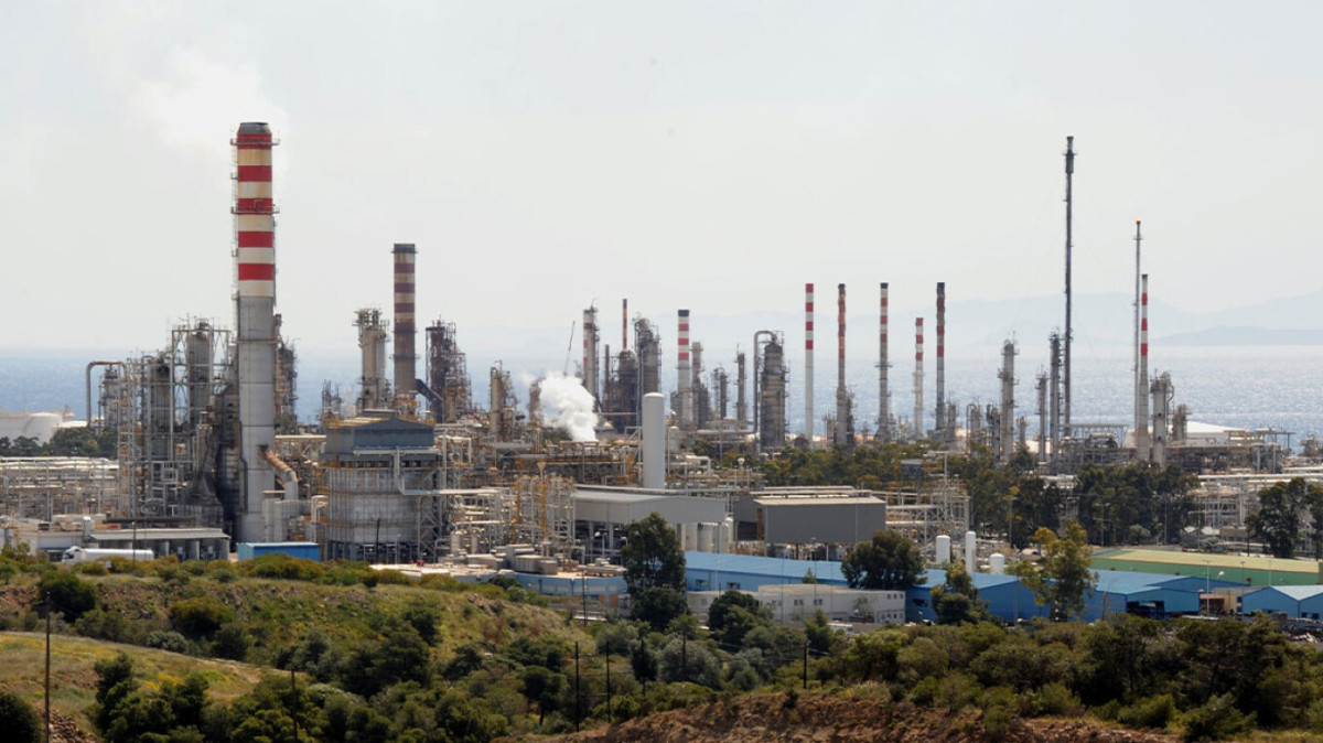 Motor Oil: Κατέληξε ο ένας από τους δύο εργαζομένους που τραυματίστηκαν βαριά