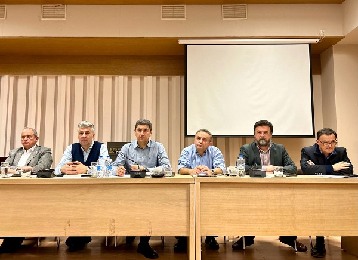 Αυγενάκης: Δεν είναι «μπρα ντε φερ» μεταξύ κυβέρνησης και αγροτών